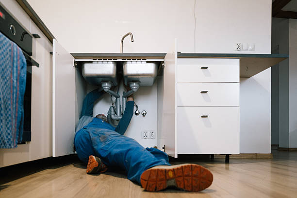 Professional Pipe Repair technician working in Perry, MI